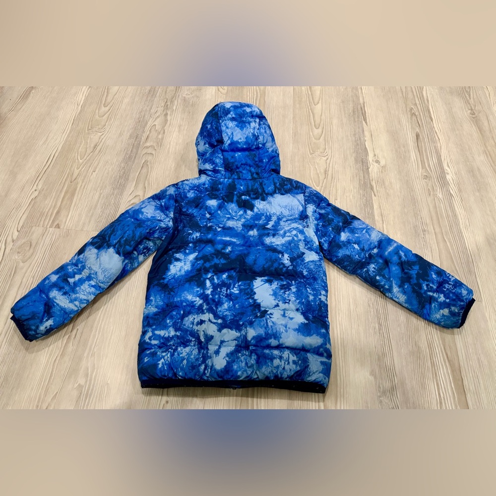 UNDER ARMOUR Kids Winter Puffer Jacket. Blue & white print. Size Small. GUC. - Picture 4 of 8
